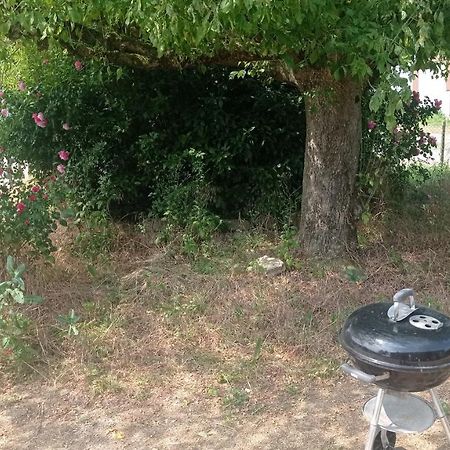 Maison De Ferme Au Calme Jusqu'A 10 Personnes Gannay-sur-Loire Exteriör bild